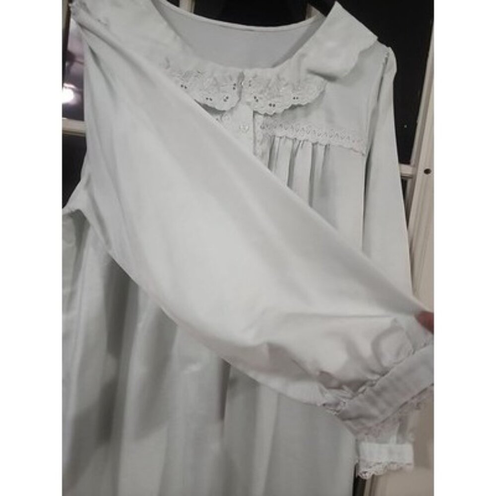 Beautiful Bridal‎ Mint Green Satin Nightgown with Pink Embroidery Vintage Dress - Picture 8 of 16